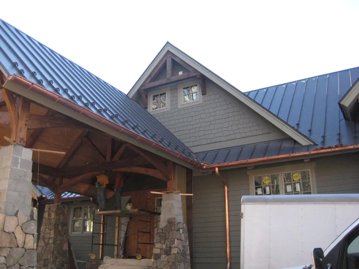 Craftsman Roofing team delivering quality roofing work in New Centerville